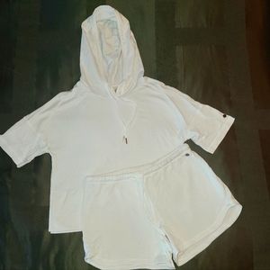 Calia by Carrie Underwood 2 piece sweat short set